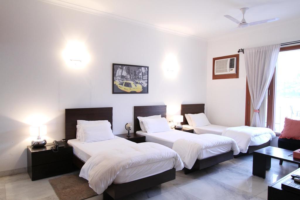 Luxury Suites And Hotels-Parkfront Гургаон Экстерьер фото